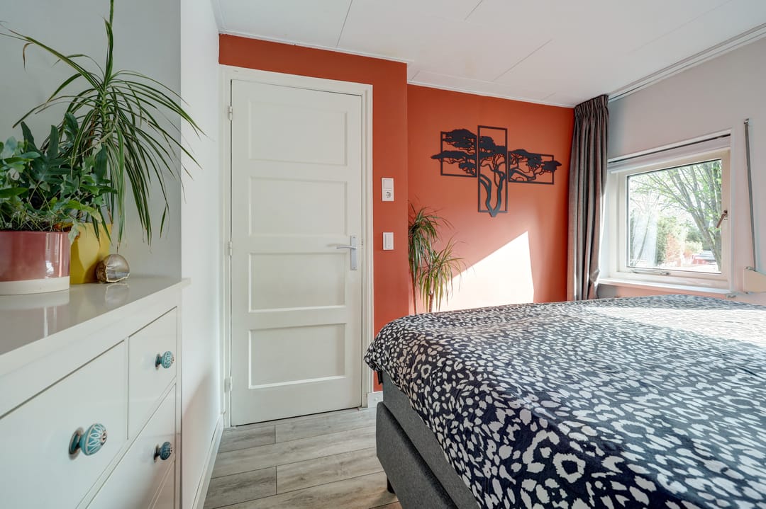 Spacious Terraced Home with Full-Width Extension and Sunny West-Facing Garden in Best — 23