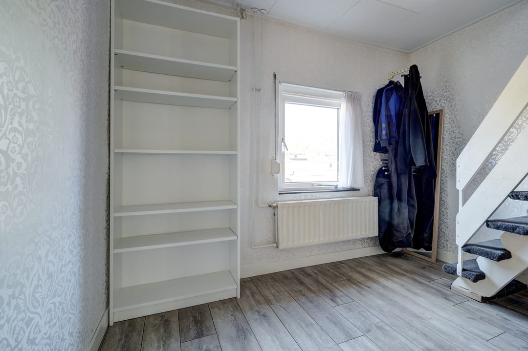 Spacious Terraced Home with Full-Width Extension and Sunny West-Facing Garden in Best — 26