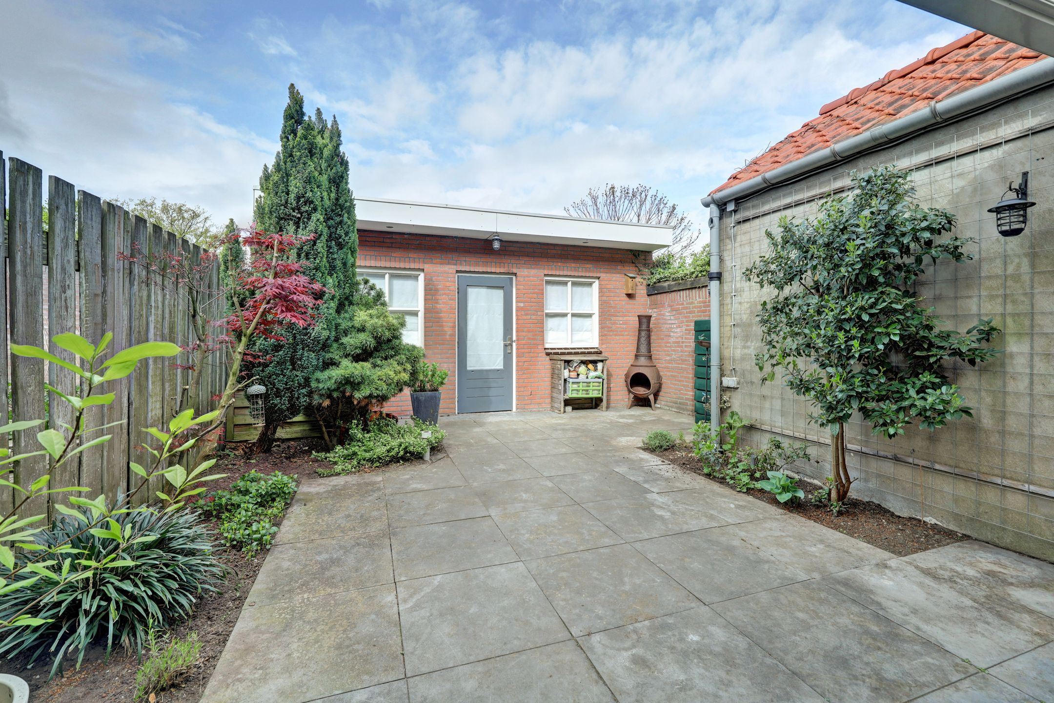 Spacious Terraced Home with Full-Width Extension and Sunny West-Facing Garden in Best — 36