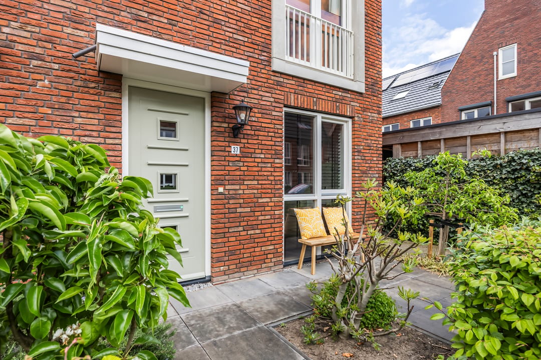 Sustainable End Terraced House in Hoog Dalem — 31