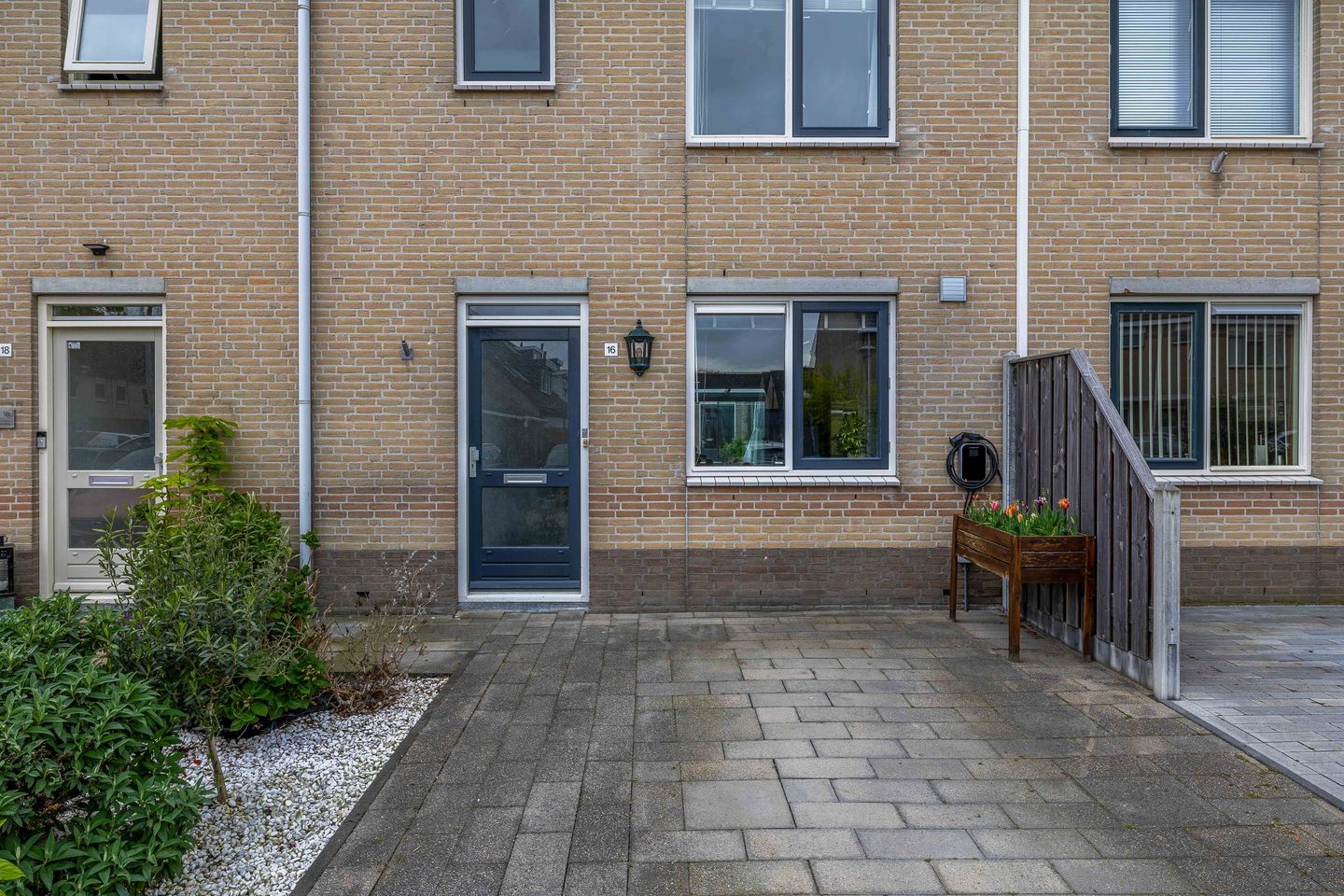 Move-in ready family home with four bedrooms and solar panels in child-friendly Nieuwland — 40