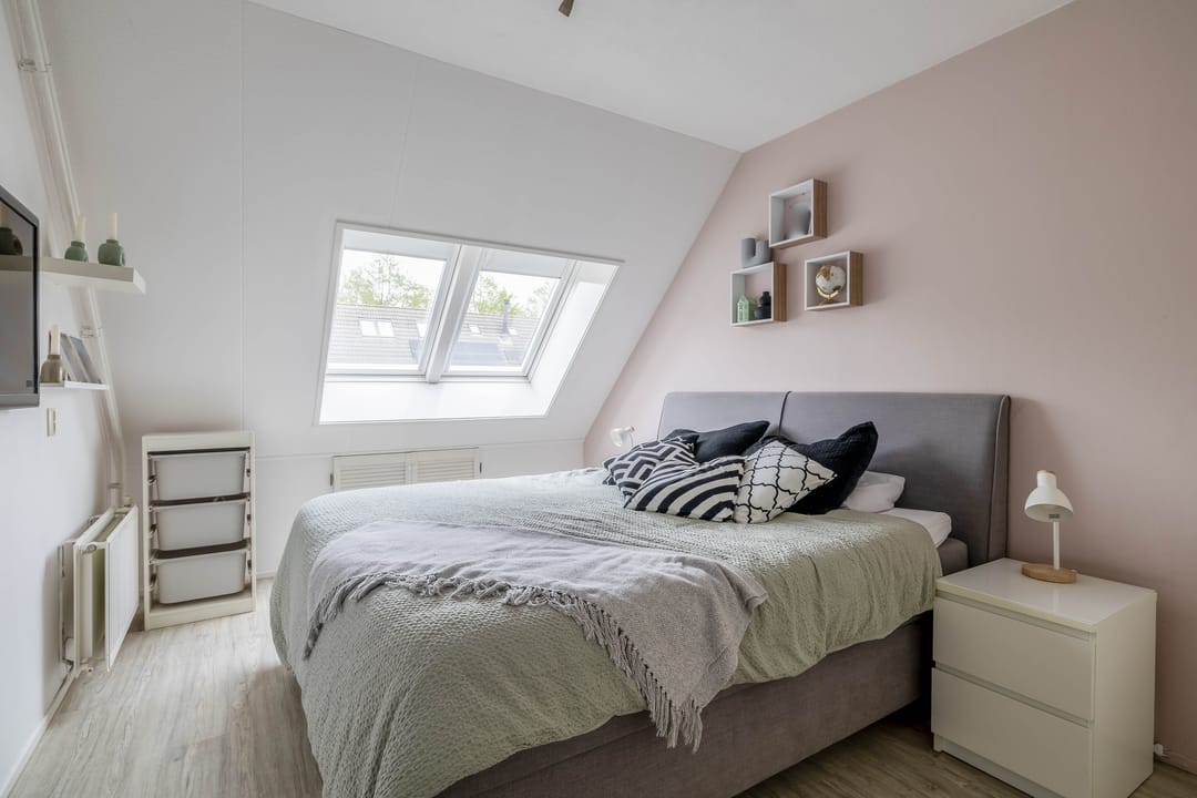 Move-in ready family home with four bedrooms and solar panels in child-friendly Nieuwland — 23