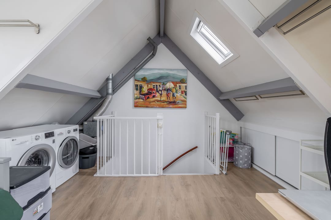 Move-in ready family home with four bedrooms and solar panels in child-friendly Nieuwland — 31