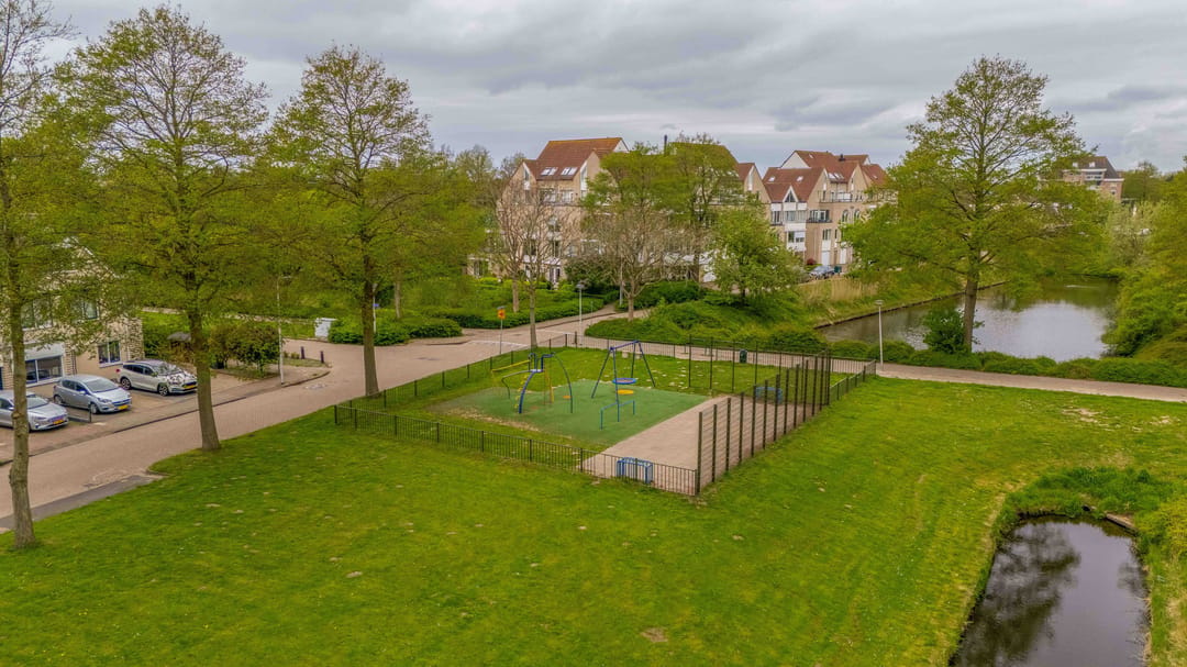 Move-in ready family home with four bedrooms and solar panels in child-friendly Nieuwland — 47