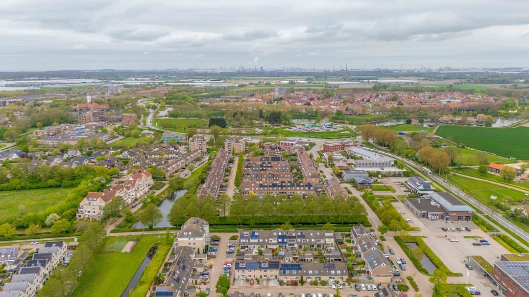 Move-in ready family home with four bedrooms and solar panels in child-friendly Nieuwland — 46