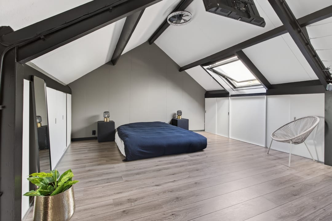 Spacious family home with A energy label, terrace canopy, and private garden in Valkenswaard — 28