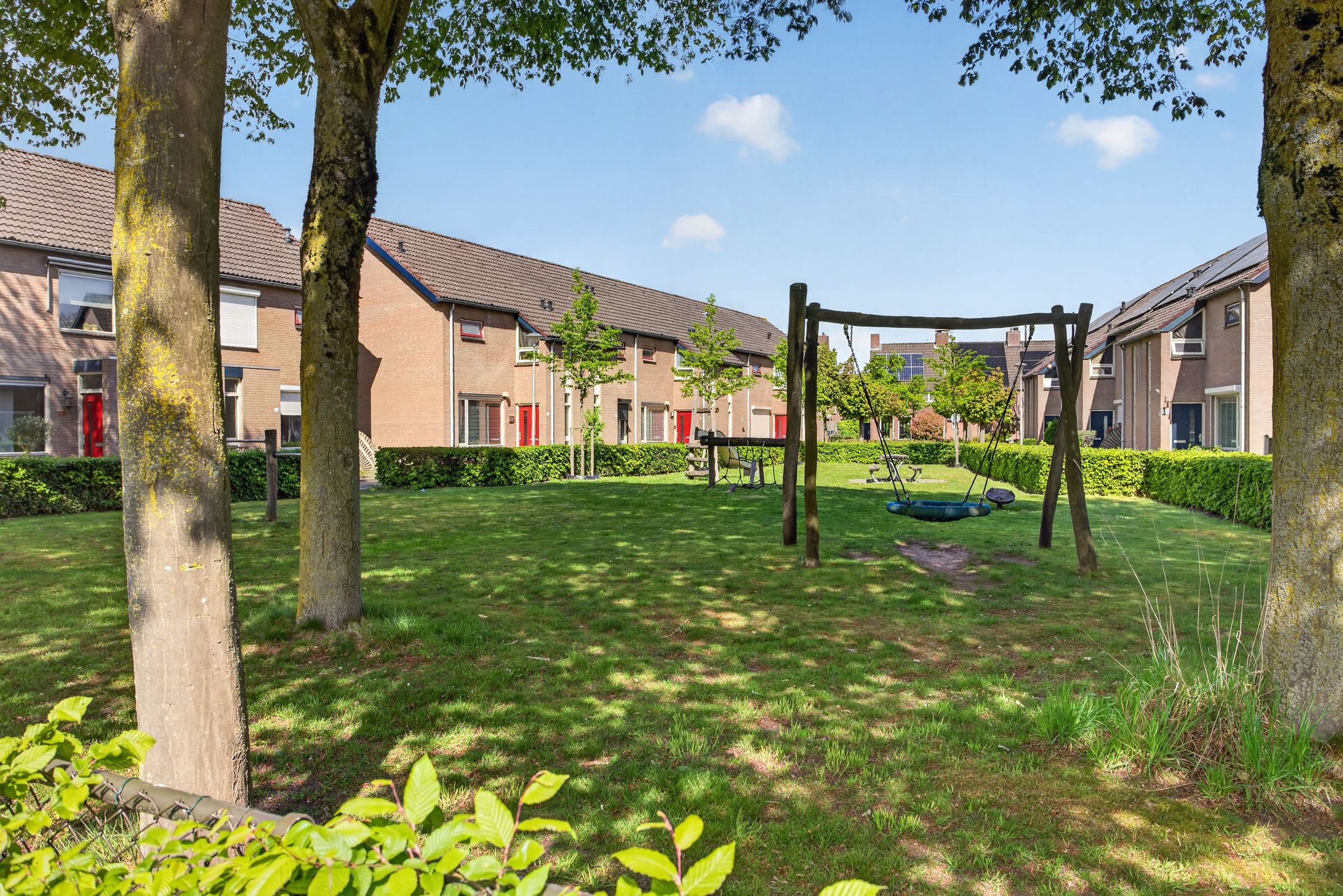 Spacious family home with A energy label, terrace canopy, and private garden in Valkenswaard — 42