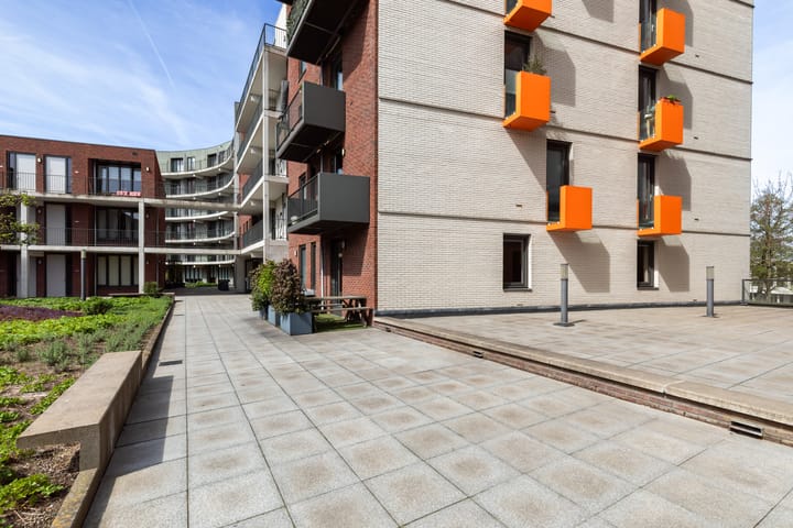 Photo 2 of Leerparkpromenade 170