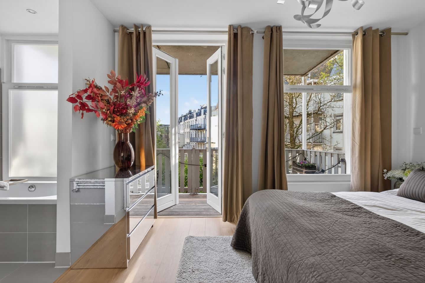 Foto 25 van Eerste Nassaustraat 8-2