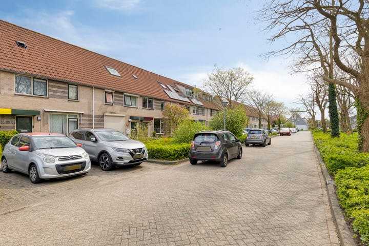 Photo 3 of Rivierenlaan 71