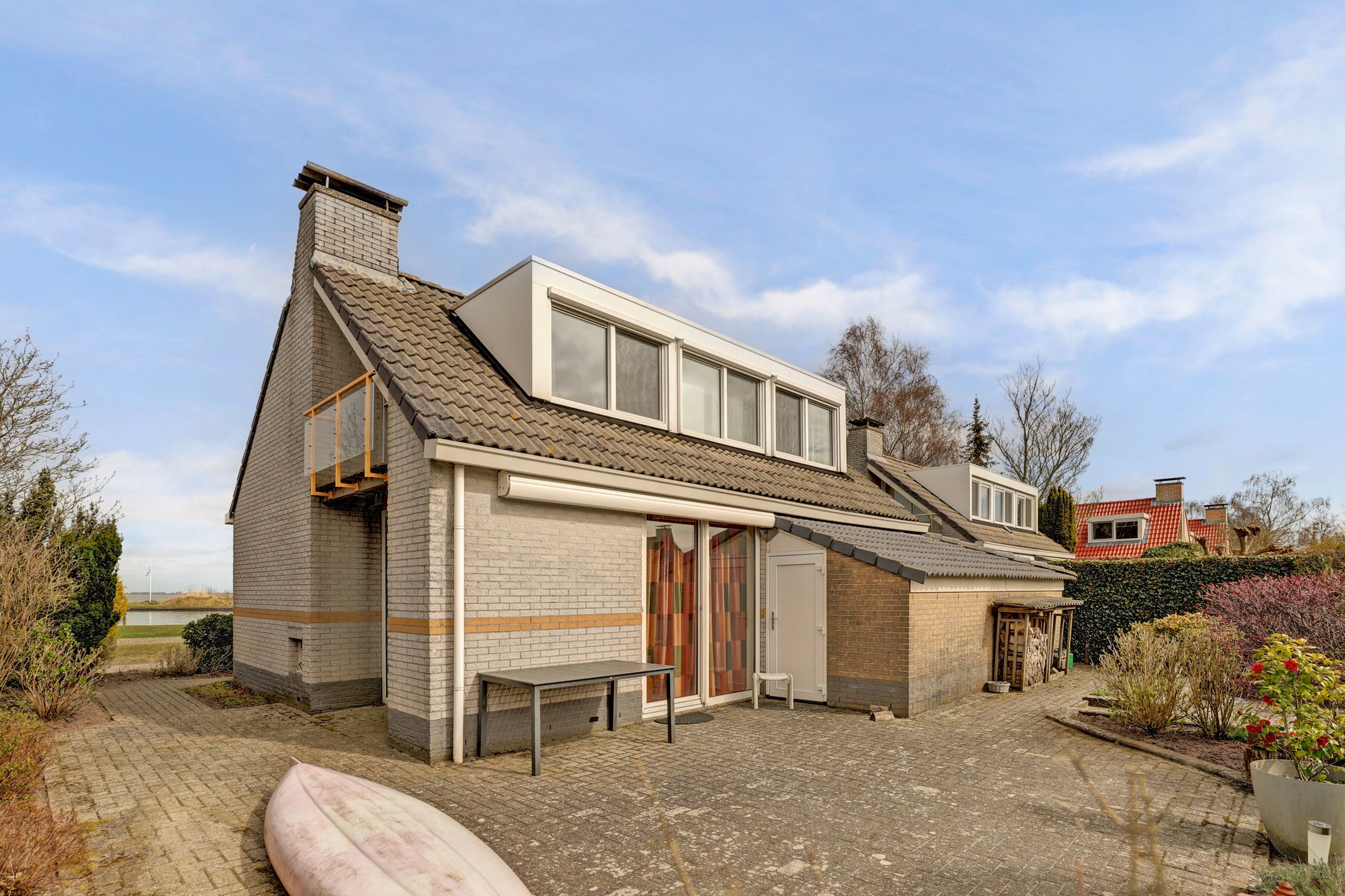 Photo 24 of Markant 5