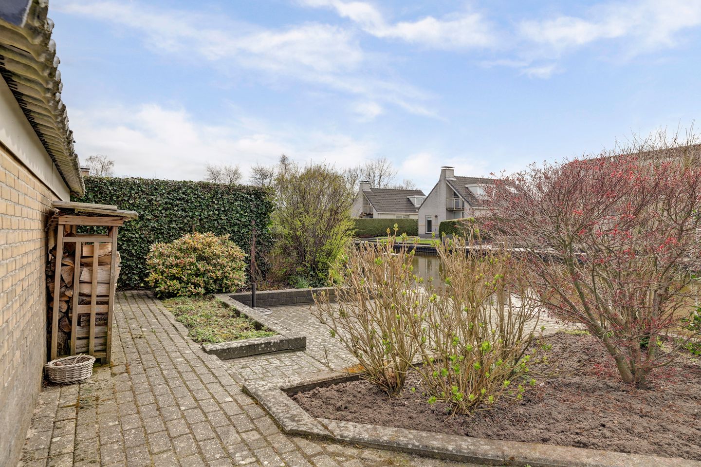 Photo 25 of Markant 5