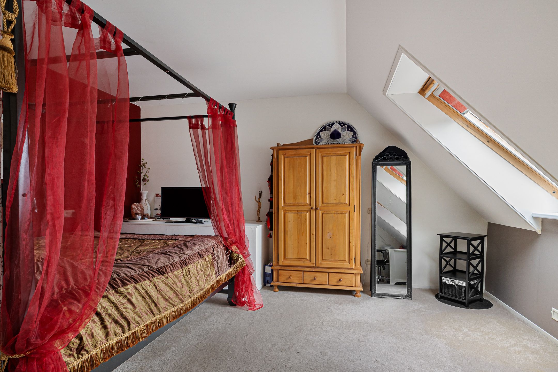 Foto 42 van Middendorp 24