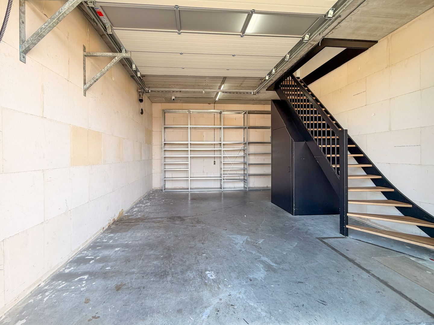 View photo 3 of Goudsmid 104