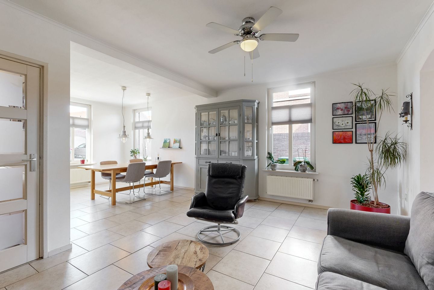 Foto 10 van Voortstraat 6