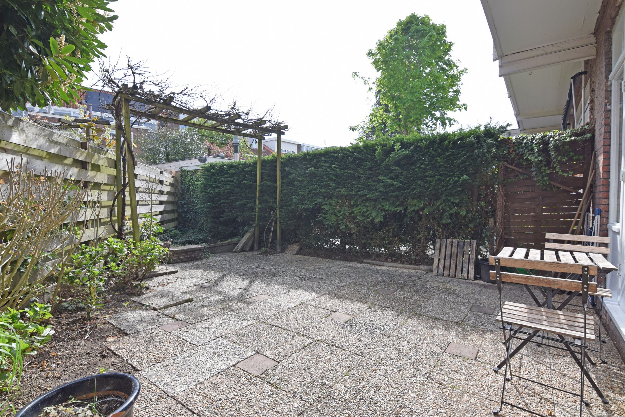 Bright ground-floor home with garden and original details in Rivierenwijk Utrecht — 21
