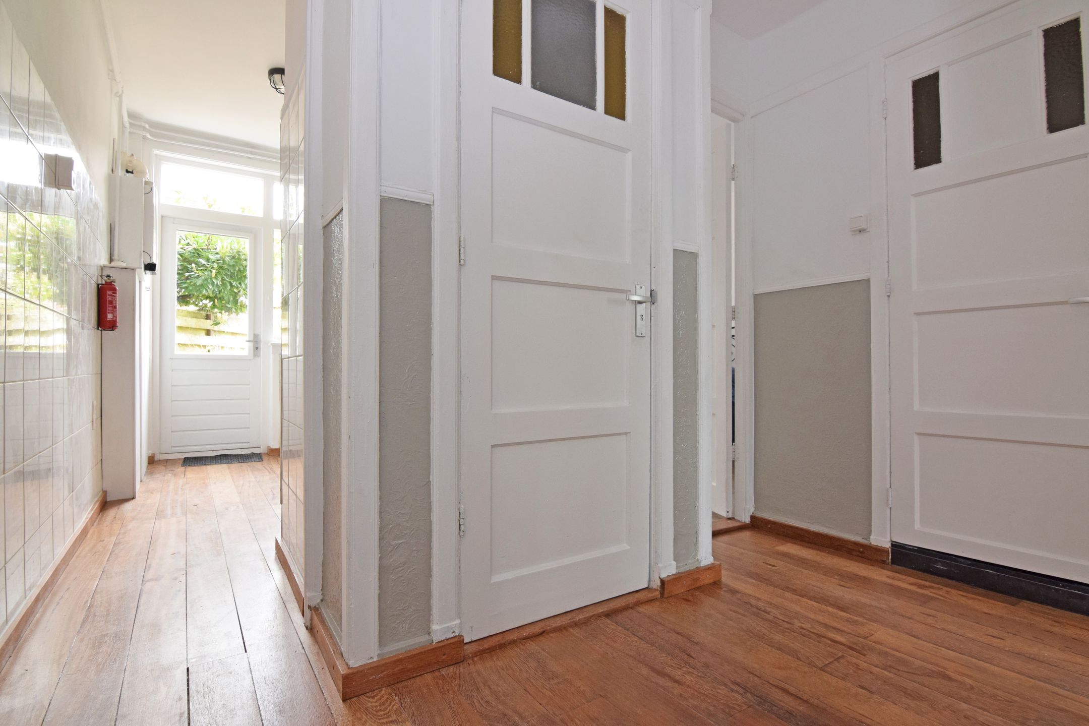 Bright ground-floor home with garden and original details in Rivierenwijk Utrecht — 12