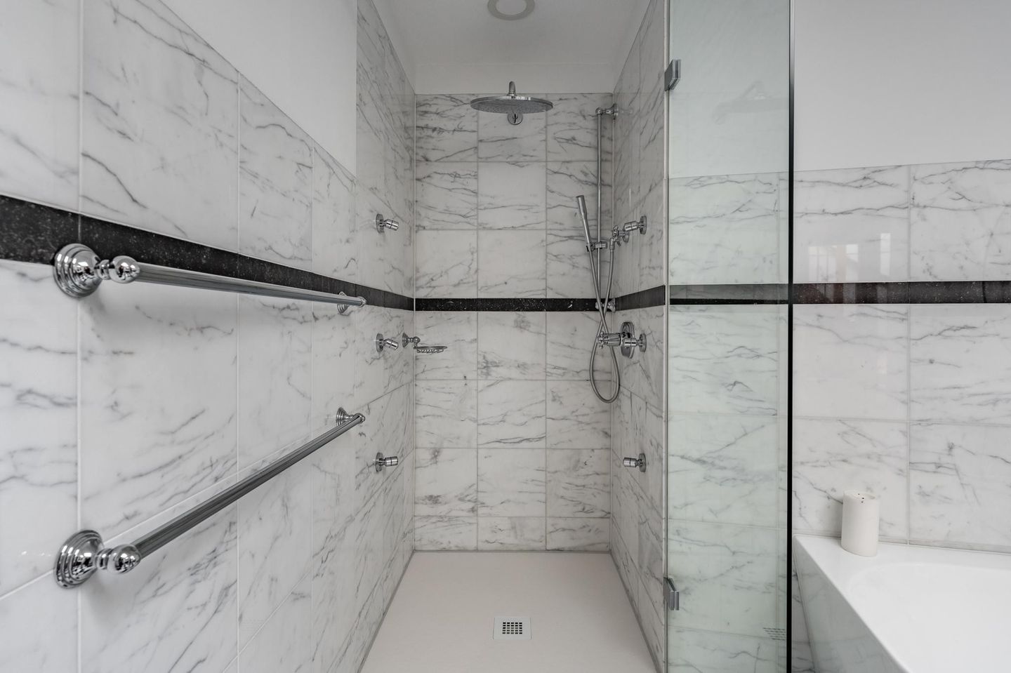 Photo 40 of Nassauplein 43