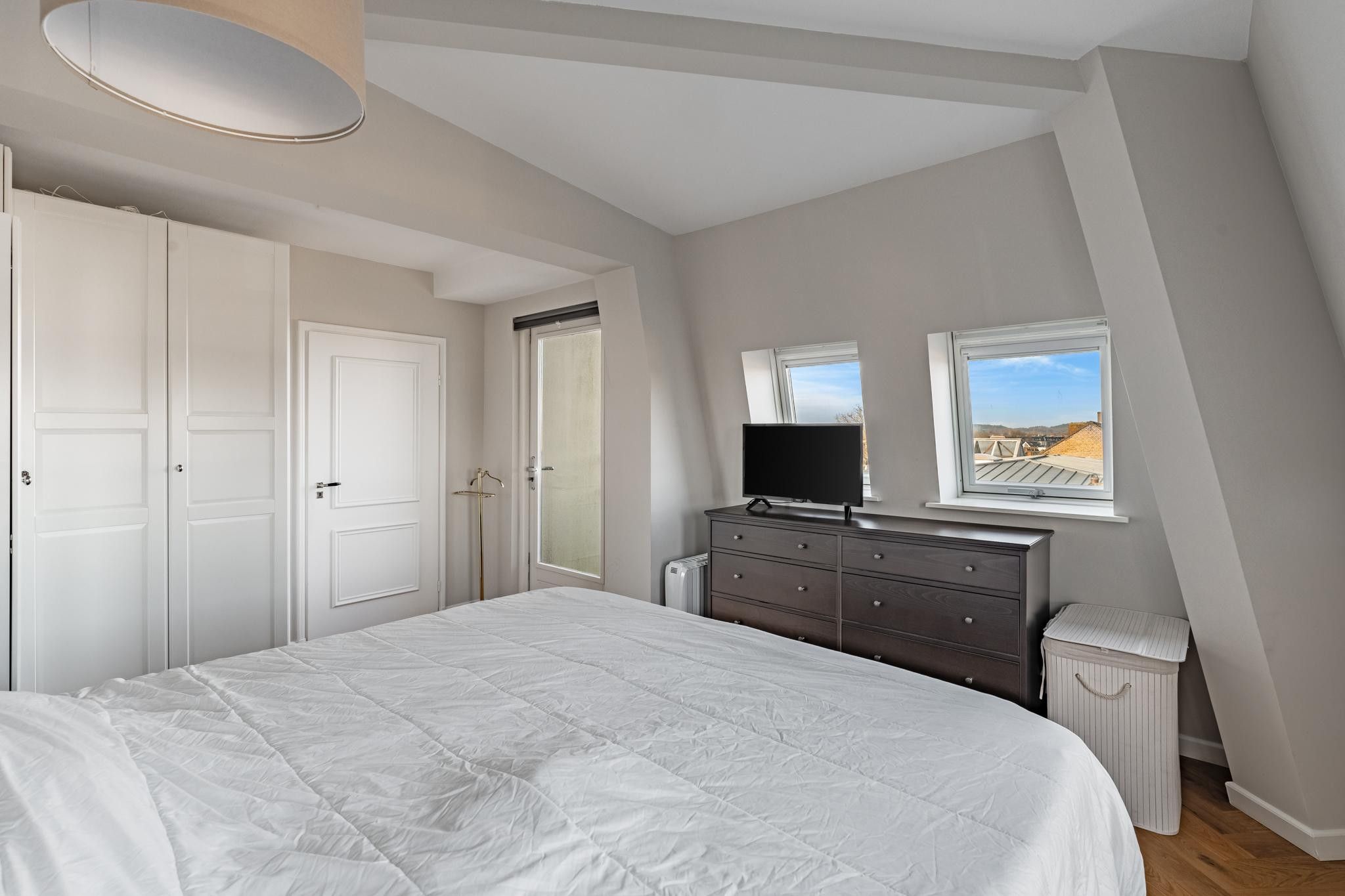 Photo 12 of Nassauplein 43