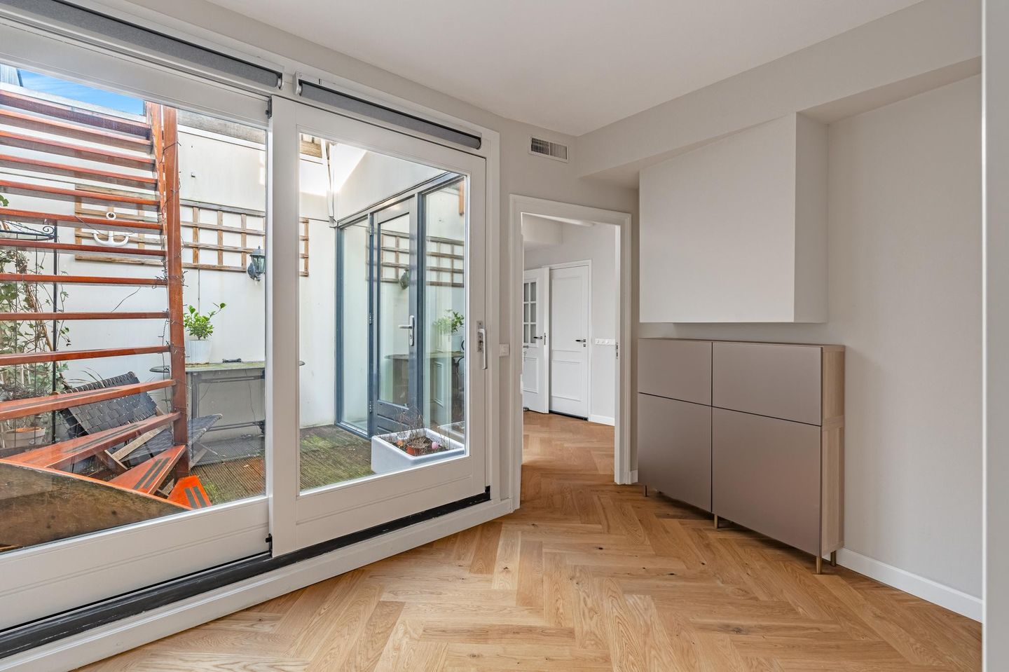 Photo 49 of Nassauplein 43