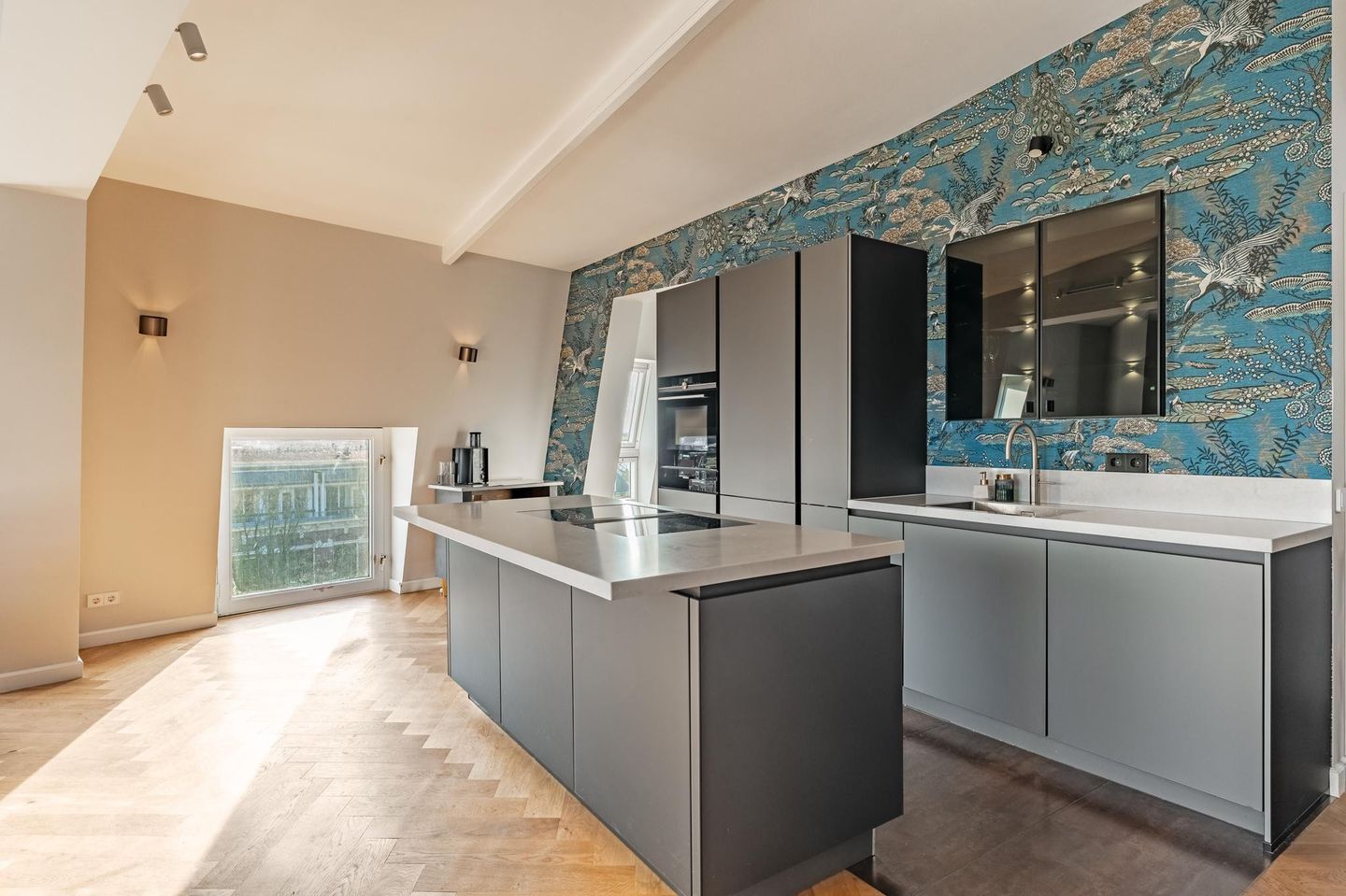 Photo 20 of Nassauplein 43