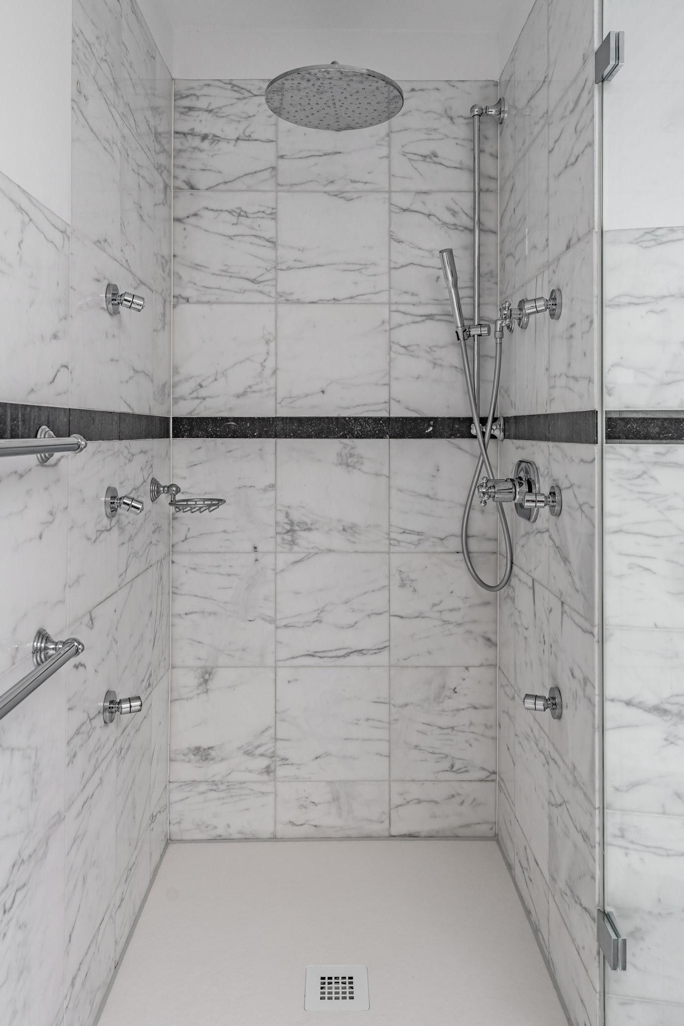 Photo 48 of Nassauplein 43