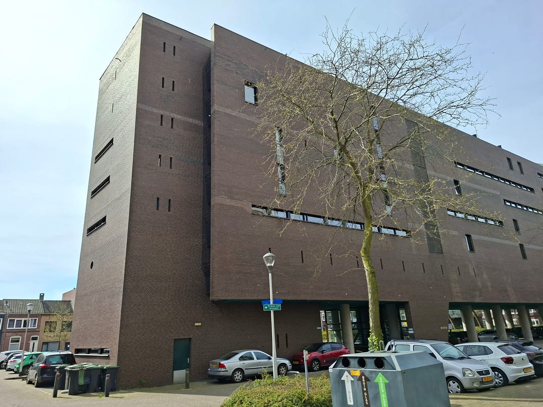 Foto 2 van Primus van Gilspark 18