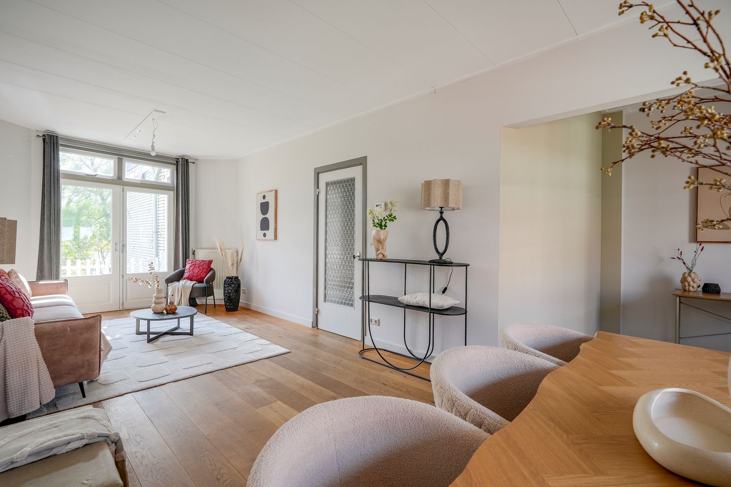 Charming upper-floor apartment with sunny rooftop terrace in popular Tuinwijk, Utrecht — 14