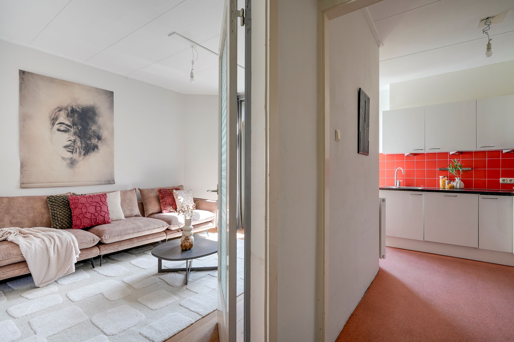 Charming upper-floor apartment with sunny rooftop terrace in popular Tuinwijk, Utrecht — 15