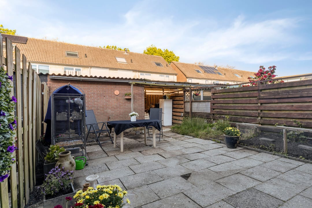 Spacious family home with 4 rooms in Hellevoetsluis Kulck-Zuid — 28