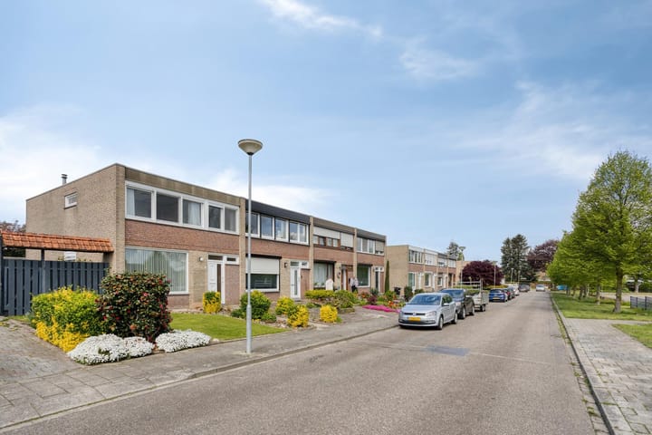 Photo 2 of Martin-Luther-Kingstraat 26