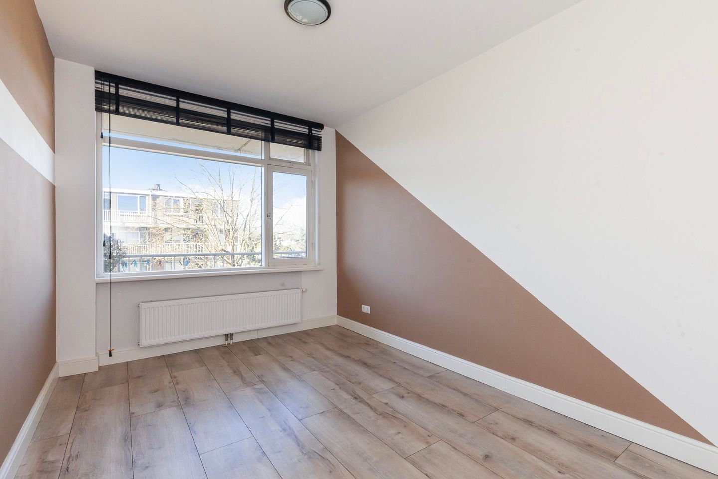 Photo 14 of Anth. Fokkerstraat 128