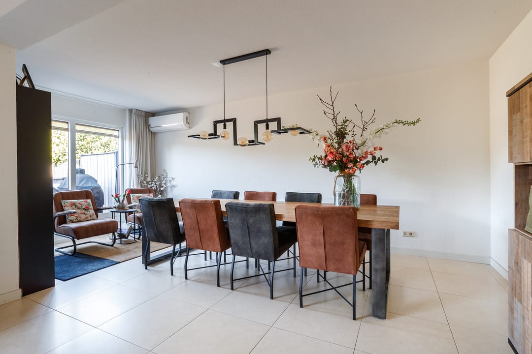 Photo 11 of Romulus 109