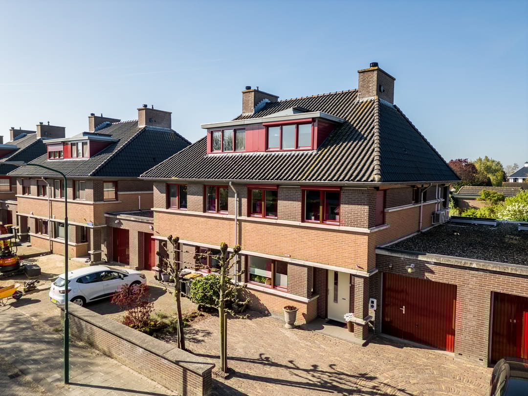 Photo 37 of Romulus 109