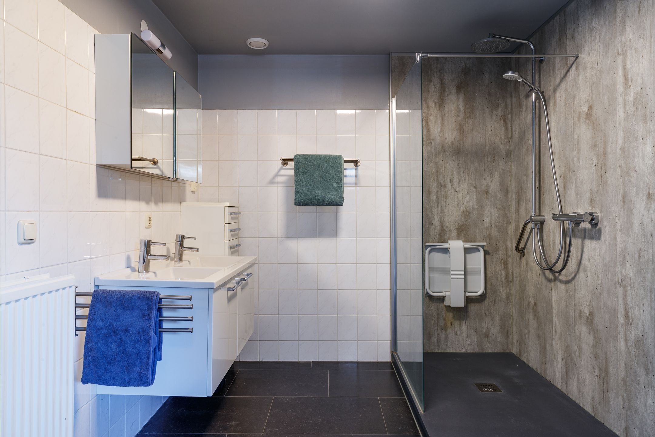 Photo 21 of Romulus 109