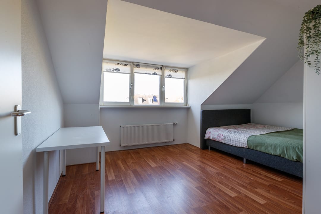 Photo 28 of Romulus 109