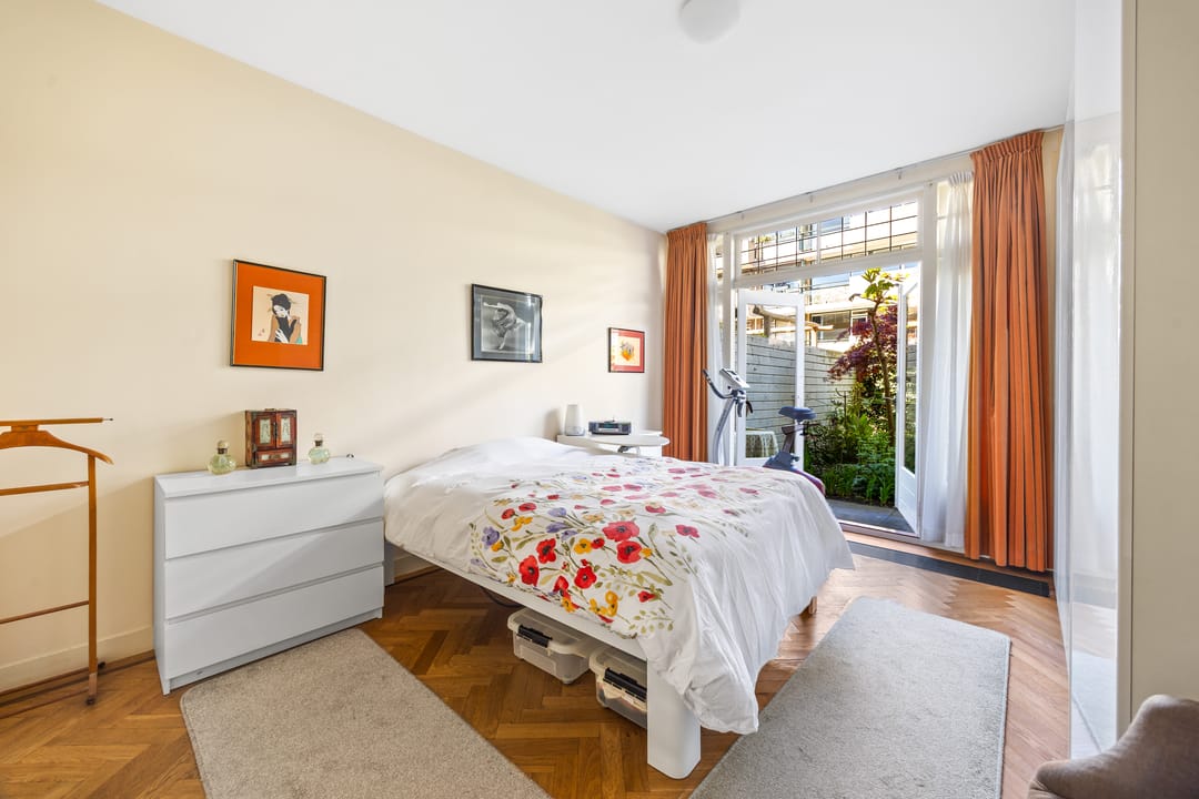 Photo 13 of Van Neckstraat 126