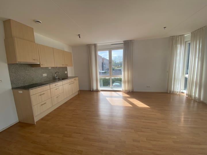 Photo 2 of Tamarixplantsoen 327