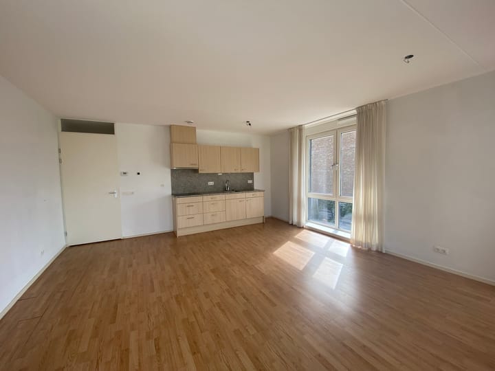 Photo 3 of Tamarixplantsoen 327