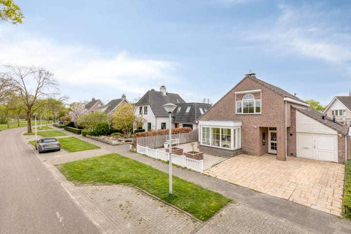 Foto 2 van van Heijnsbergenstraat 13