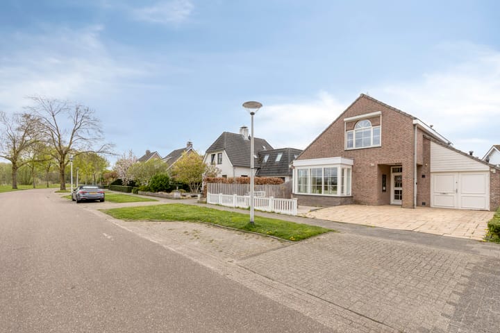 Foto 3 van van Heijnsbergenstraat 13