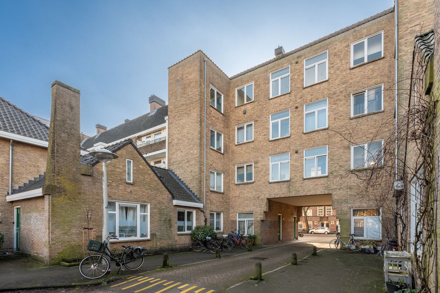 Renovated Apartment with Balcony in Oud Zuid — 29