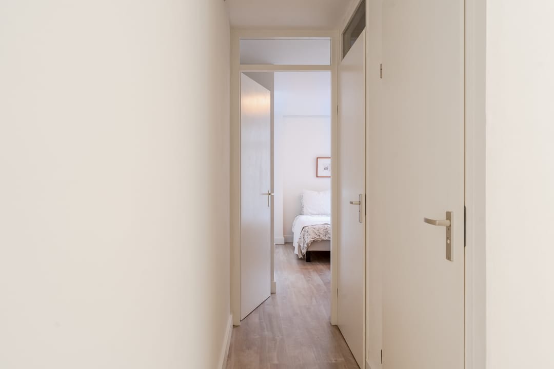 Renovated Apartment with Balcony in Oud Zuid — 26