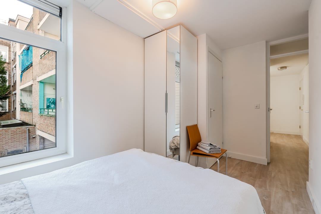 Renovated Apartment with Balcony in Oud Zuid — 28