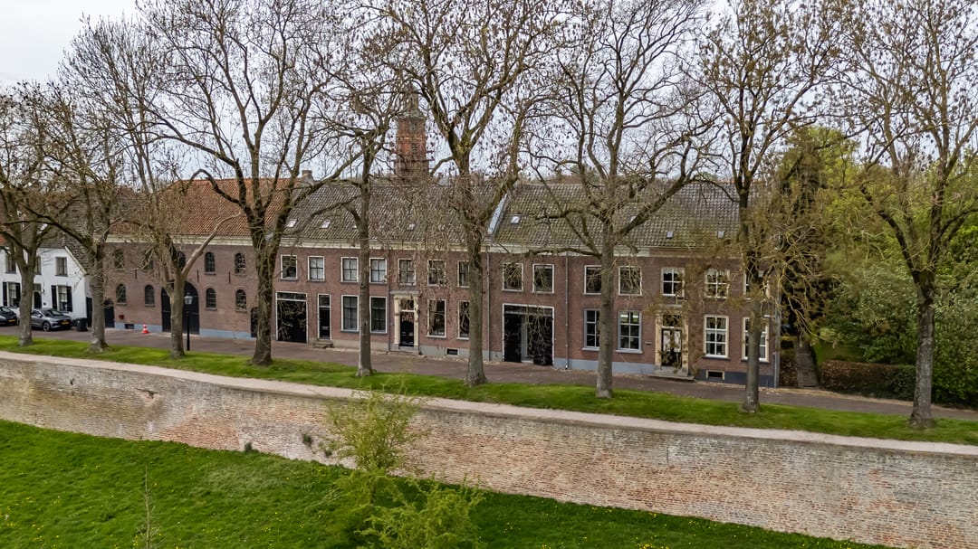 Foto 8 van Weeshuiswal 7