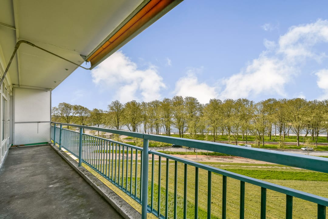 Photo 2 of Burgemeester Hogguerstraat 119