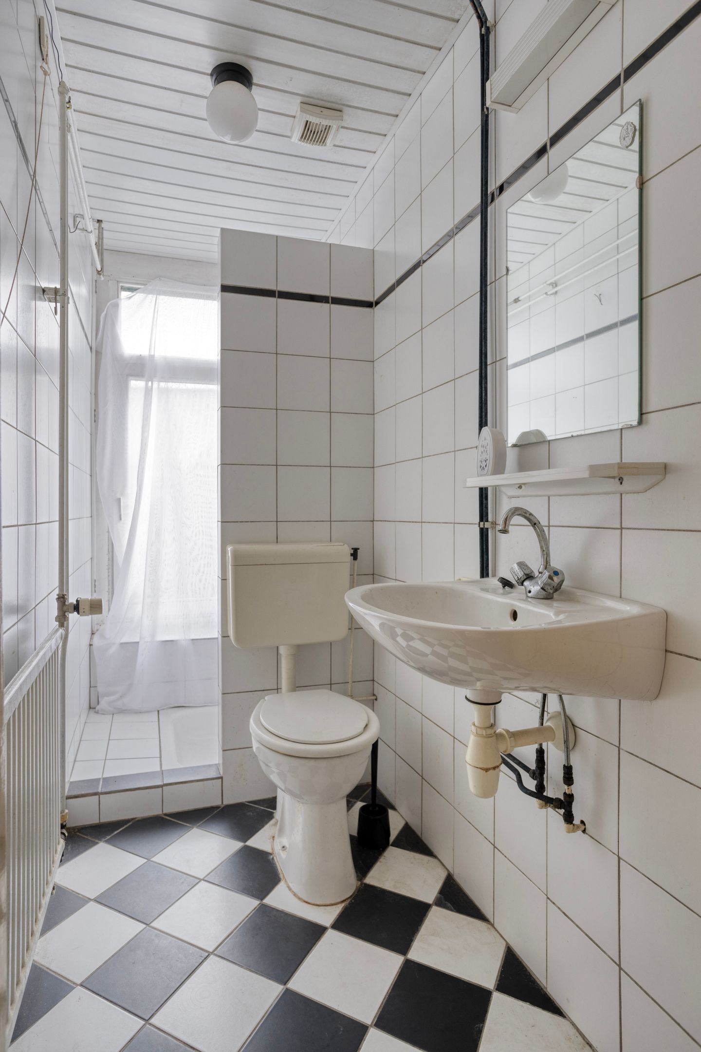 Spacious detached home with 7 bedrooms in Schimmert village center — 34