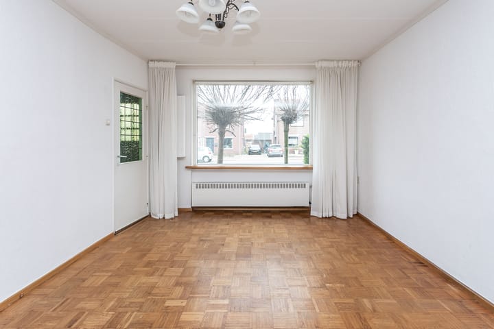 Photo 4 of Akerstraat 60