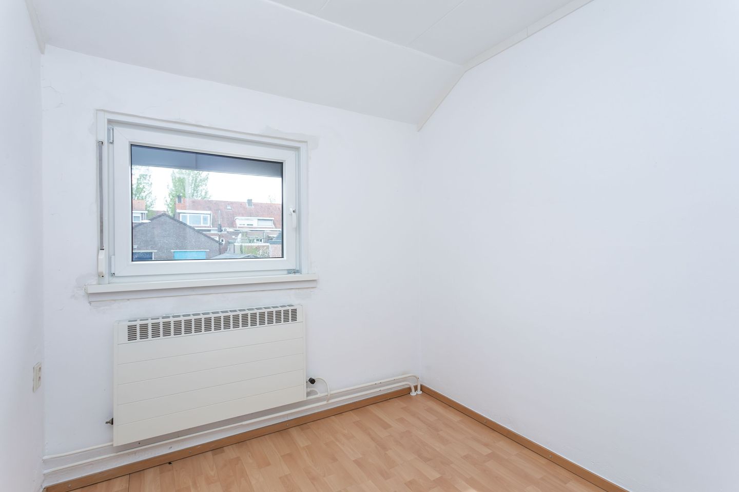 Photo 19 of Akerstraat 60