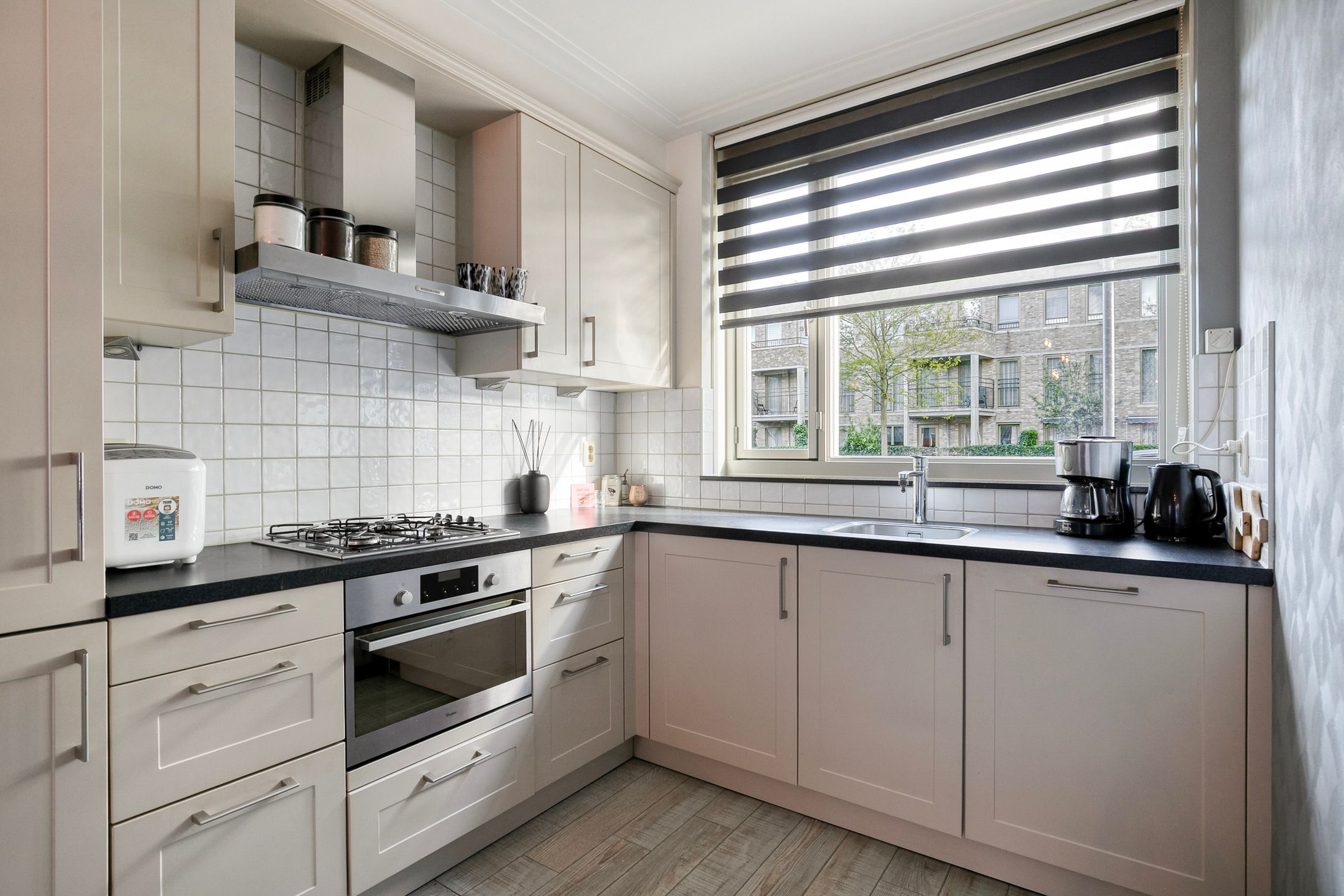 Foto 9 van Mariniersstraat 4